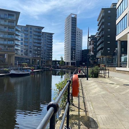 Leeds Dock Apartment Екстер'єр фото